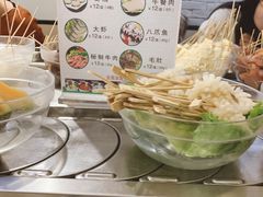 -百品聚旋转火锅(万德庄店)