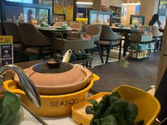 -润园四季椰子鸡火锅(卓越INTOWN店)