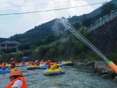 -虎啸峡漂流