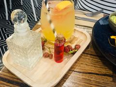 -FLOVIE FLORIST CAFE