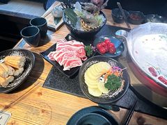 -湊湊火锅·茶憩(南京东路悦荟店)