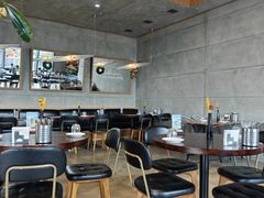大堂-埠口精酿夜景餐酒吧· BREWPORT BISTRO(长嘉汇重庆之眼店)