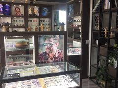 -视野联行眼镜蔡司·依视路官方授权店(顺城店)