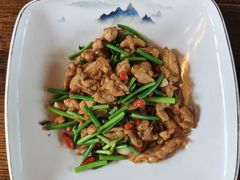 蒜苔鸡腿肉-烧肉馆(古北水镇景区店)