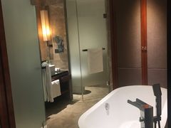 -三亚湾海居铂尔曼度假酒店