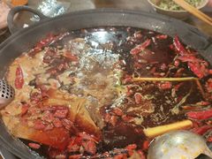 -黄潇洒老火锅(九眼桥宏济巷店)