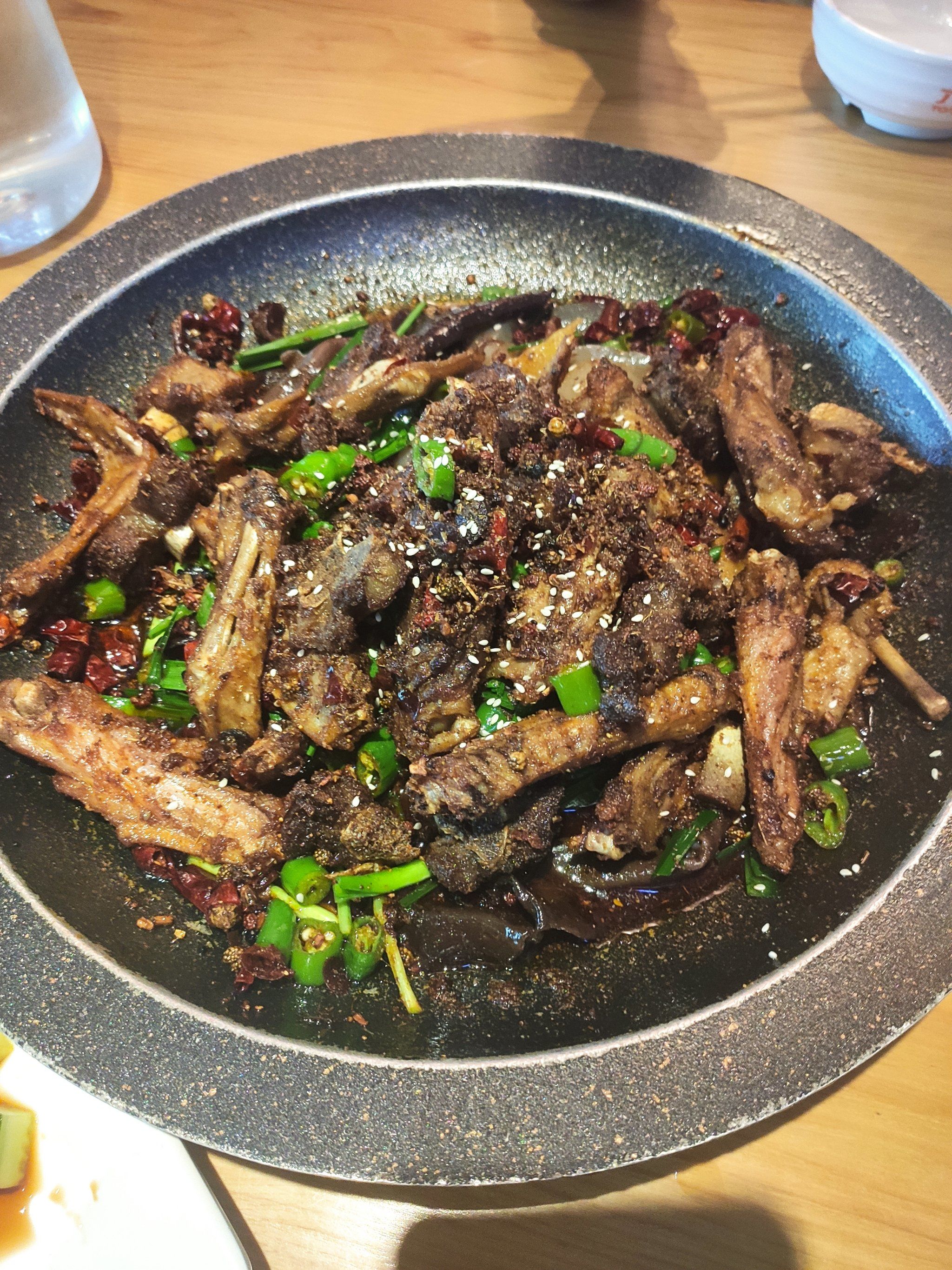 万达广场必吃干锅店—六月雪欢乐干锅(万达店)