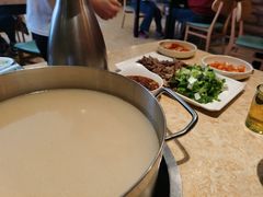 -英子补身汤(海兰路店)