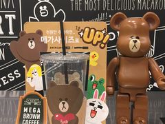 -LINE FRIENDS Garosu-gil Flagship Store