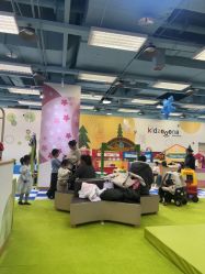 -莫莉幻想儿童乐园(三河燕郊永旺店)