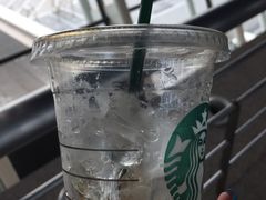 -星巴克(浦东机场T2到达店)