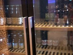 面包甜点陈列柜-Ambra Haus琥珀屋精酿餐厅(宝山店)