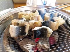 -围炉肉舍•炭烤活鳗•丹东海鲜烤肉(步行街店)