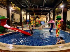 -泉城欧乐堡戏水湾艺术养生温泉