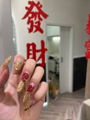 -花岐款式专研健康美甲沙龙