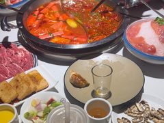 -茅草房·河畔园林火锅