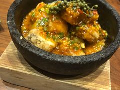 石锅葱香花椒银鳕鱼-君悦酒店·1881·北京烤鸭