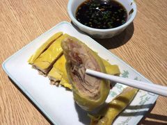 -老乡鸡(上海白玉兰广场店)