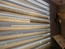 -爱空间美睫健康美甲