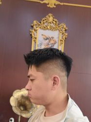 -绅仕門男士理发馆