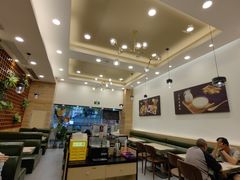 -佰搭果·广式茶餐厅(西华路店)