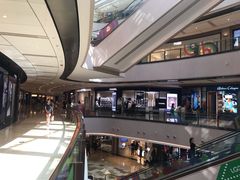 -TESLA 特斯拉(上海太古汇体验店)