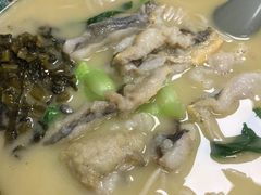 招牌黄鱼面-明呈黄鱼面馆(斜土路店)