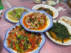-洪霞餐馆