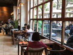 靠窗位-VESH COFFEE(定西路店)