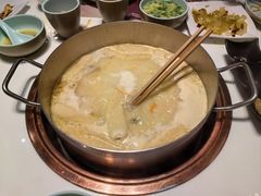 -洪氏嗨捞·猪肚鸡火锅(阳光天地店)
