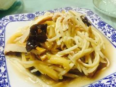 茭白炒肉丝-邱记私房菜·十八年本地菜