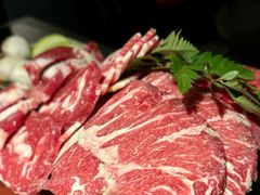 -铭牛烧肉·和牛海鲜自助(高新月牙湖店)