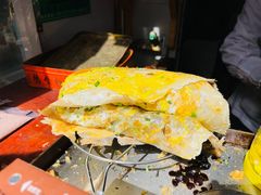 -正宗杂粮煎饼香软鸡蛋饼