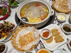 -谢云贵清香水煮鸡火锅(总店)