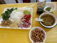 -官塘陈记鱼生·潮汕砂锅粥·牛肉火锅(潮枫路总店)