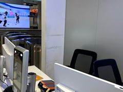 -冰纷万象滑冰场(赣州华润万象城店)