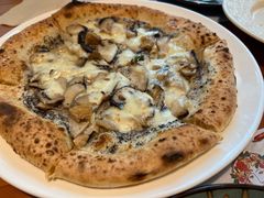黑松露菌菇披萨-Pizzeria da Nicola·火炉披萨(中大国际店)