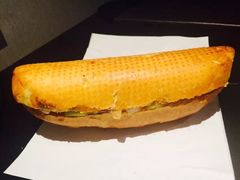 -Bánh Mì Huynh Hoa