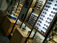 -LOGO眼镜·蔡司品牌折扣店(龙华清湖店)
