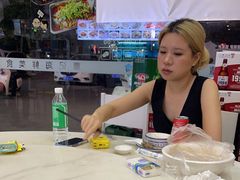 -覃记海鲜美食餐厅