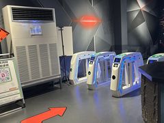 -极限PLAY运动娱乐新世界·团建派对潮玩休闲馆·室内蹦极高空游乐园
