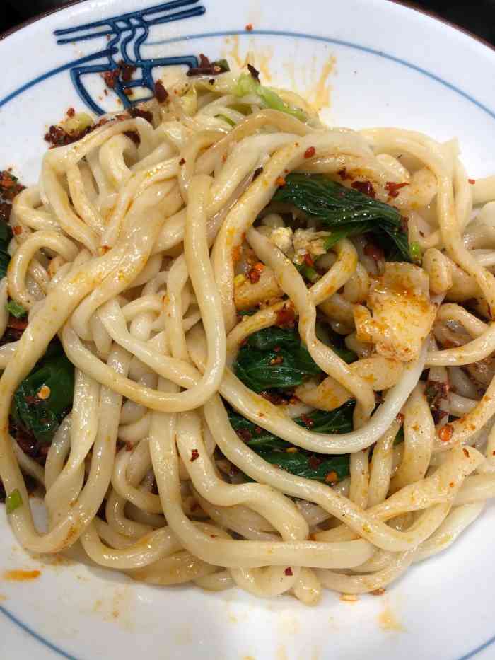 老陕大碗面-"被叫来吃面 不过面确实好吃 尝了下涮牛肚.