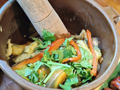 -老滇山寨•云南特色菜•地方菜•民族风情歌舞表演(金碧店)