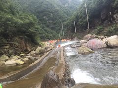 -安吉龙王山峡谷漂流