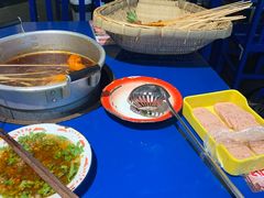 -马路边边 传媒大学店