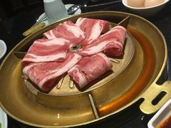 -猪啊牛呀羊啊铜盘烤肉(正大广场店)
