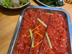 云南鲜黄牛肉-洱火云南酸菜牛肉火锅(石景山当代商城店)