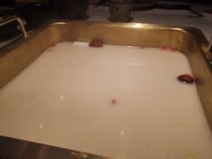 -尚尚仙·酸汤猪手·猪肚鸡火锅(华联万柳购物中心店)