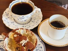 -Café Monson