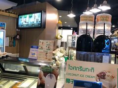 -Pier 21 (Terminal 21 Asok)